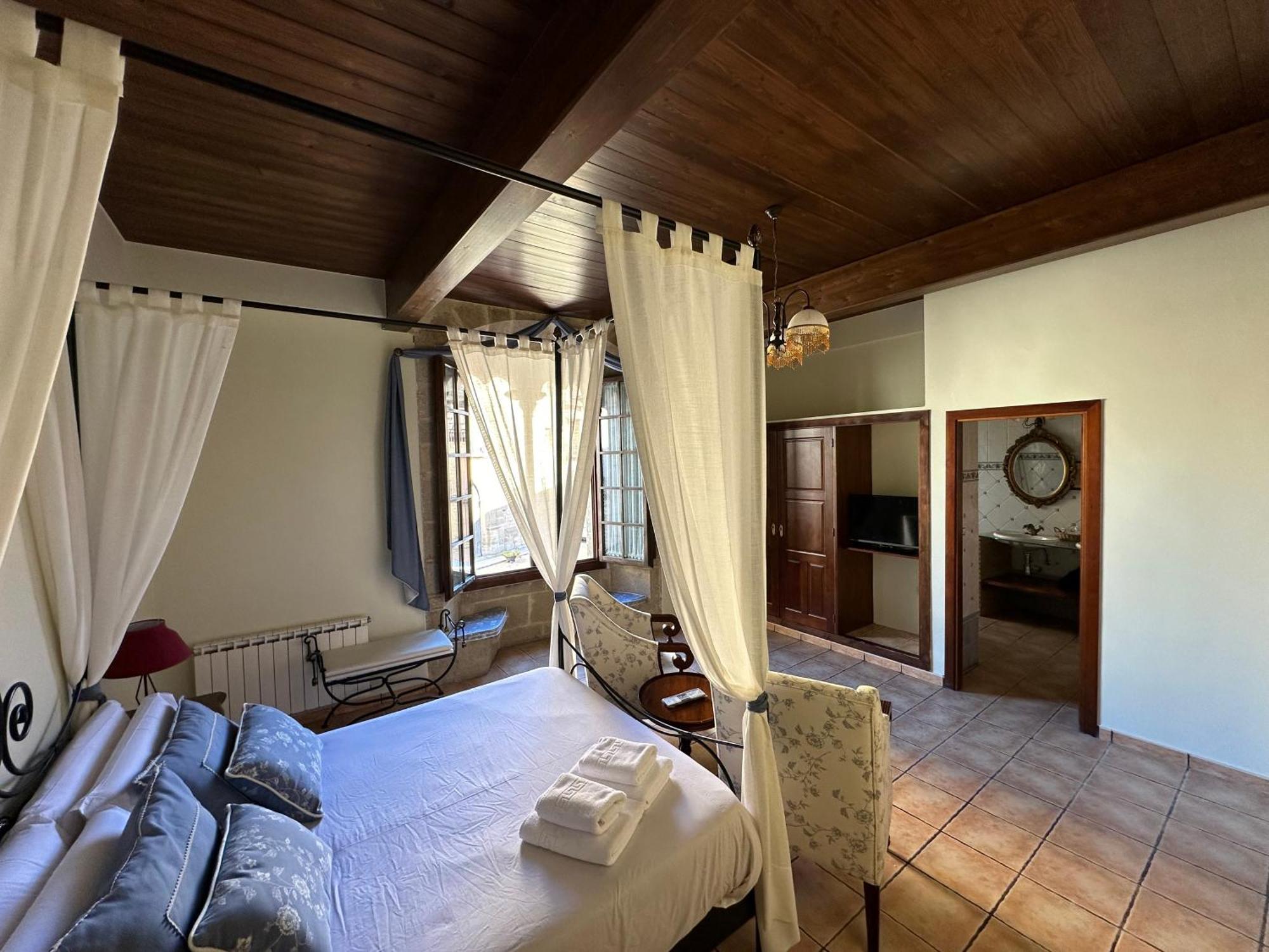 Hotel De La Villa Рубьелос-де-Мора Экстерьер фото